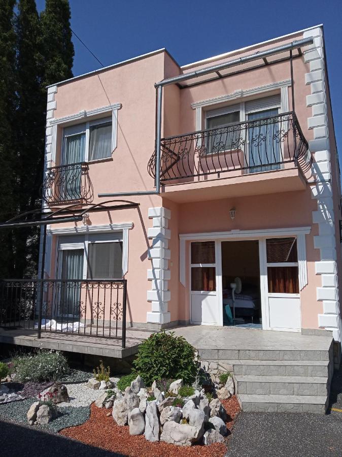 Atlas Apartman Bük Esterno foto