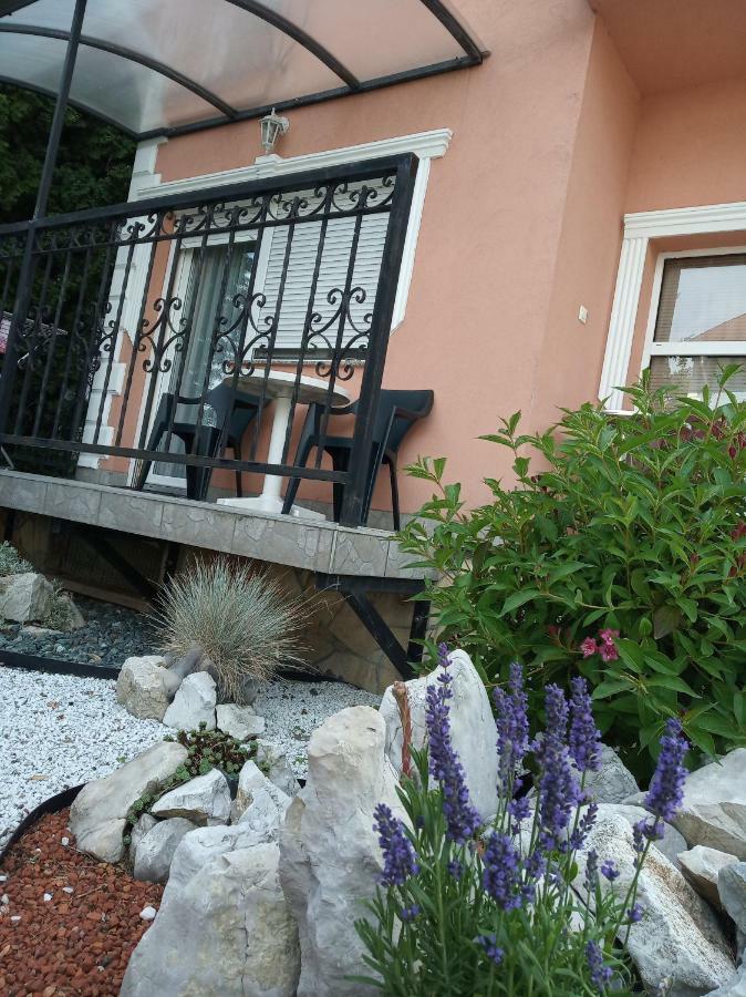 Atlas Apartman Bük Esterno foto